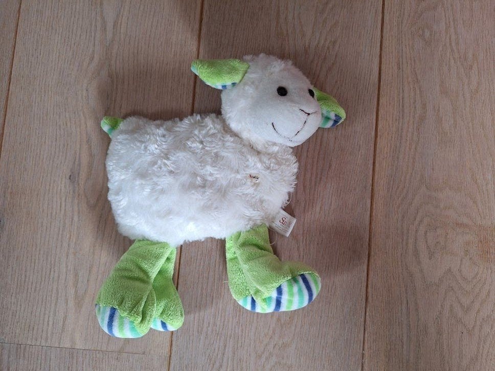 Sunkid pittenzak knuffel schaap - Warmteknuffel kersenpit, Overige typen, Ophalen of Verzenden, Zo goed als nieuw, Middelgroot (20 tot 80 cm)