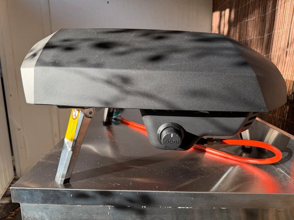 Ooni Koda 16 gaspizzaoven met accessoire-klep, Ophalen of Verzenden, Zo goed als nieuw, Ooni
