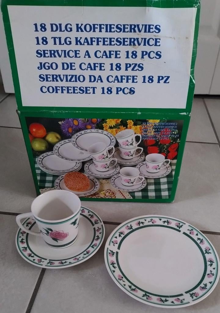 18-delig Koffieservies - Nieuw in doos, Nieuw, Ophalen of Verzenden, Overige stijlen, Porselein