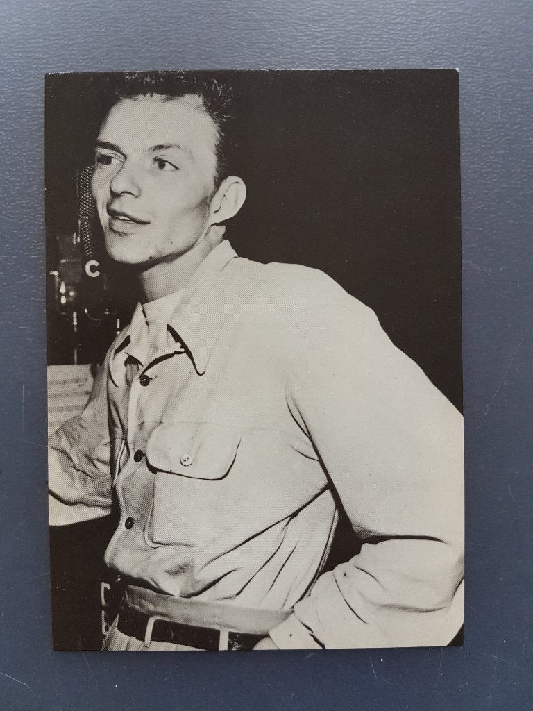 Frank Sinatra 1954 Postkaart - Zeldzaam exemplaar, Verzamelen, Ophalen of Verzenden, Zo goed als nieuw, Foto of Kaart