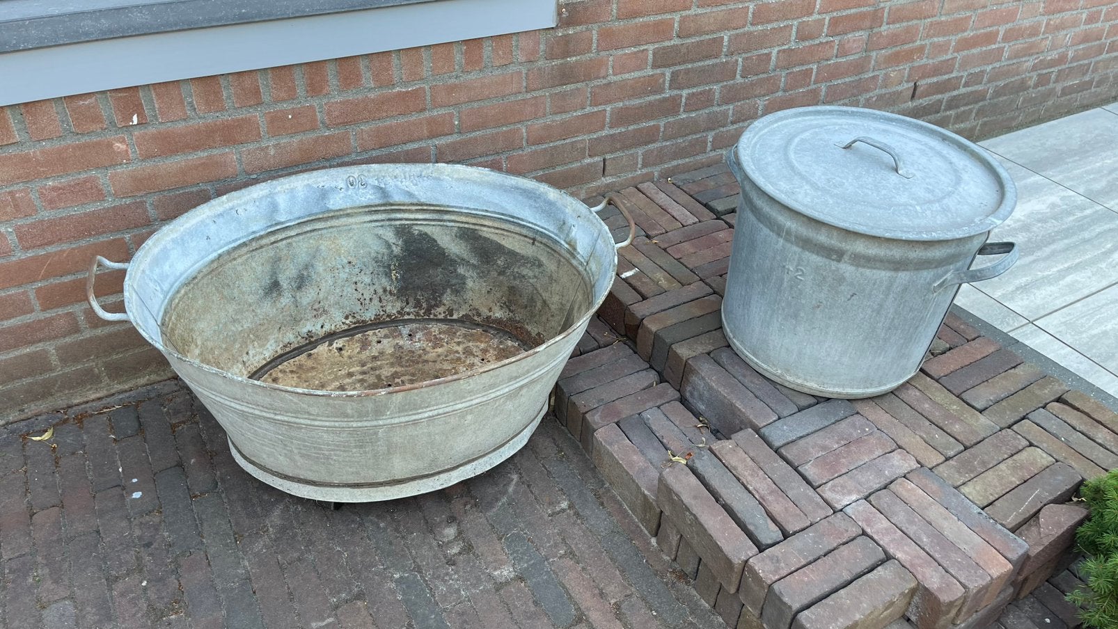 Grote zinken teil en zinken wasemmer, Ophalen, Gebruikt, Metaal, Tuin