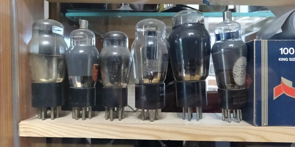 Decoratieve jaren '30 radiobuizen - Defect, Made in USA, Ophalen of Verzenden