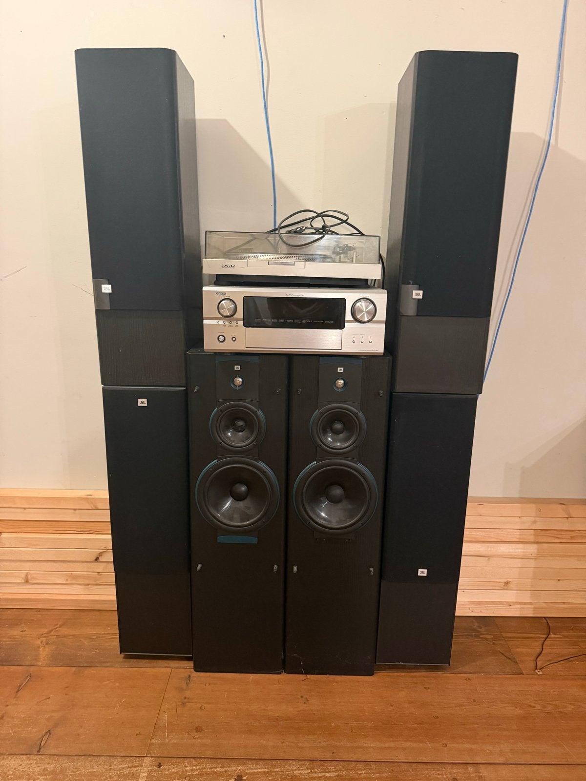 JBL Speakerset met Denon Receiver en Sony Platenspeler