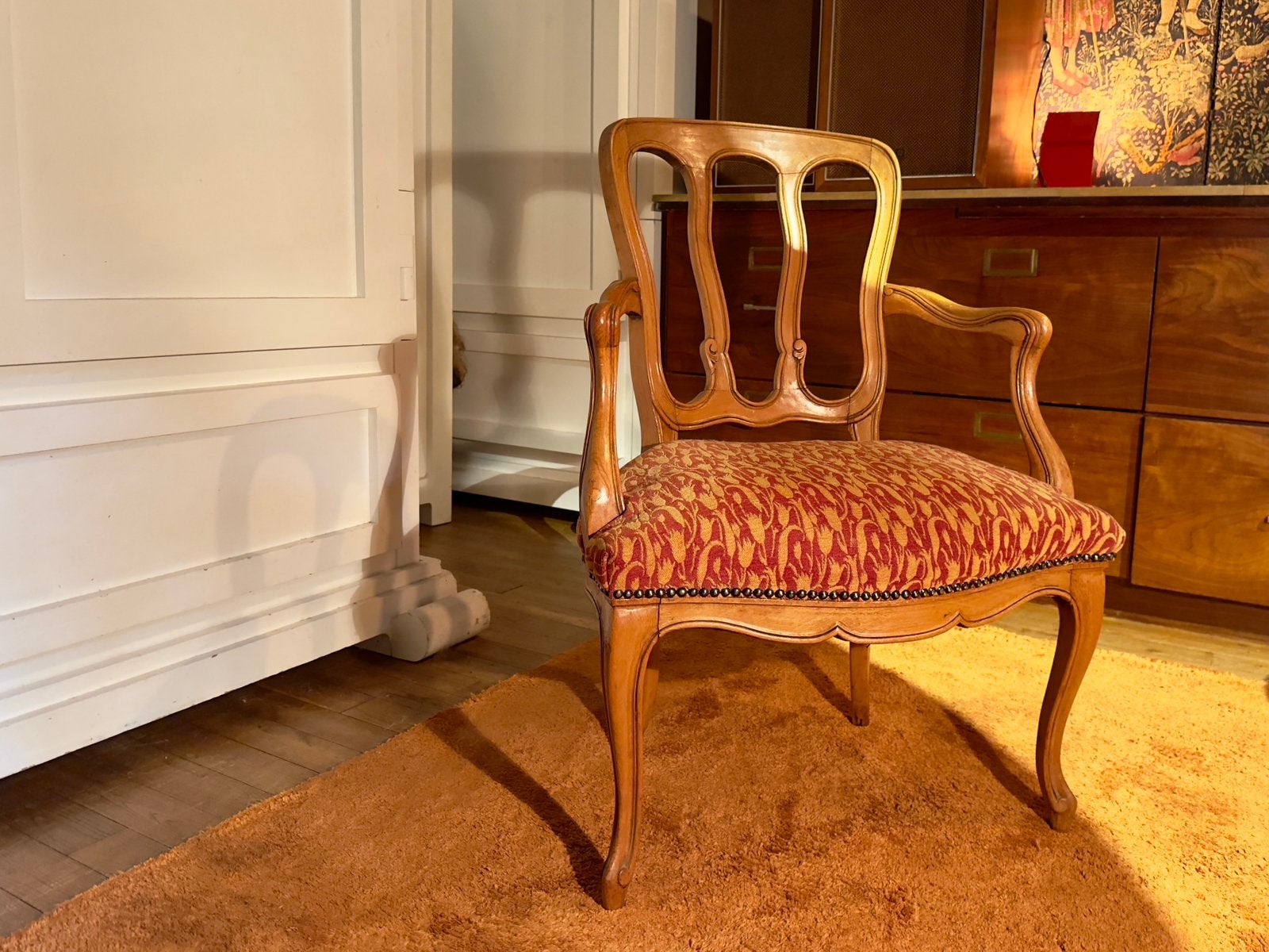 Louis XV dedign antieke salon fauteuil met jacquard stof, Gebruikt, Bruin, Ophalen of Verzenden, Nvt