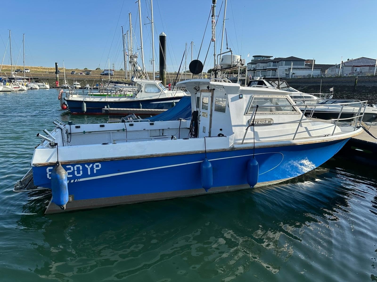 Jeanneau Fisher 850 zeevisboot. Defecte motor!, Watersport en Boten, 9 m, Gebruikt, Diesel, Frankrijk