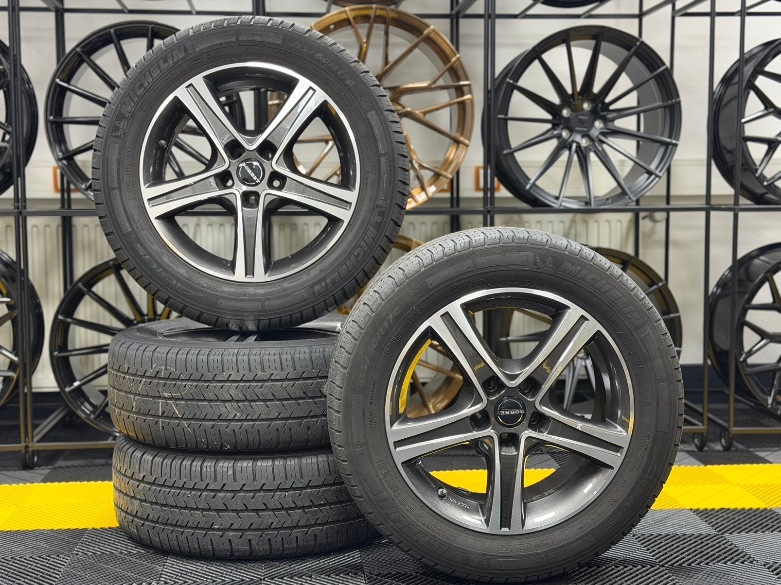 17 Inch 5x108 Borbet Opel Vivaro Zomerset CA 6MM €449,-!, Ophalen, 215 mm, Banden en Velgen, 17 inch