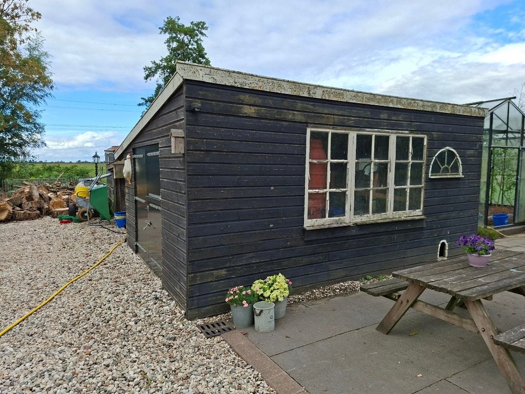 tuinhuis / schuur /afdak, Overige materialen, Gebruikt, 250 tot 500 cm, Schuur