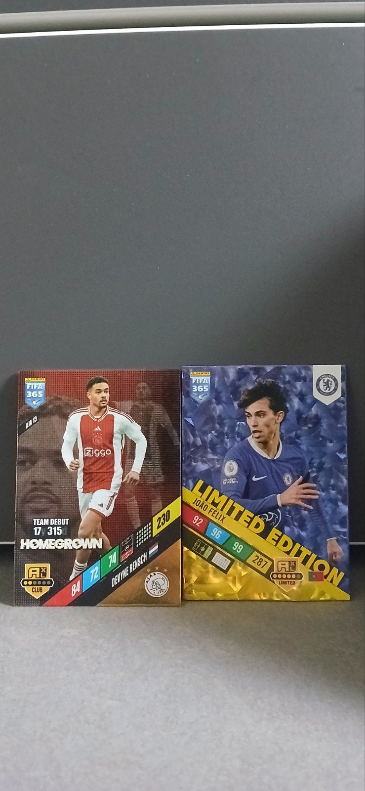 Panini FIFA 365 Kaarten: Devyne Rensch & João Félix, Verzenden, Zo goed als nieuw, Ajax, Spelerskaart