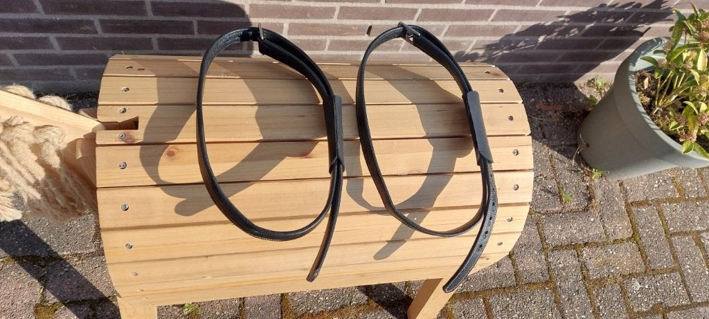 Tweedekans Flexi beugelriemen 125 incl hoesjes zwart HKM, Dieren en Toebehoren, Ophalen of Verzenden, Zo goed als nieuw, Overige disciplines