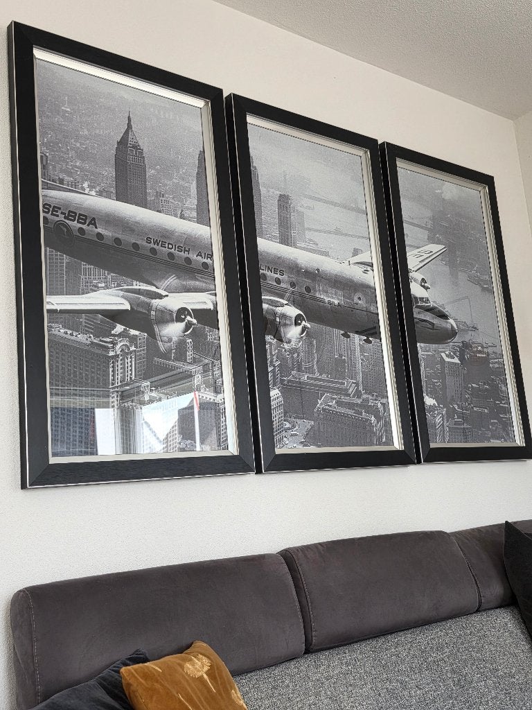 Drieluik met zwart-wit foto van vliegtuig boven N.Y., Ophalen, Zo goed als nieuw, 125 cm of meer, Foto of Poster