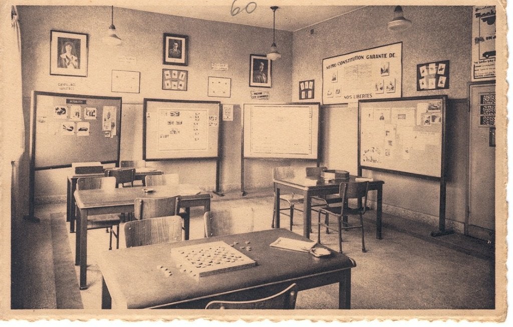 Begny Caserne de Saive jeu de dames, Ophalen of Verzenden, 1920 tot 1940, Ongelopen, België en Luxemburg