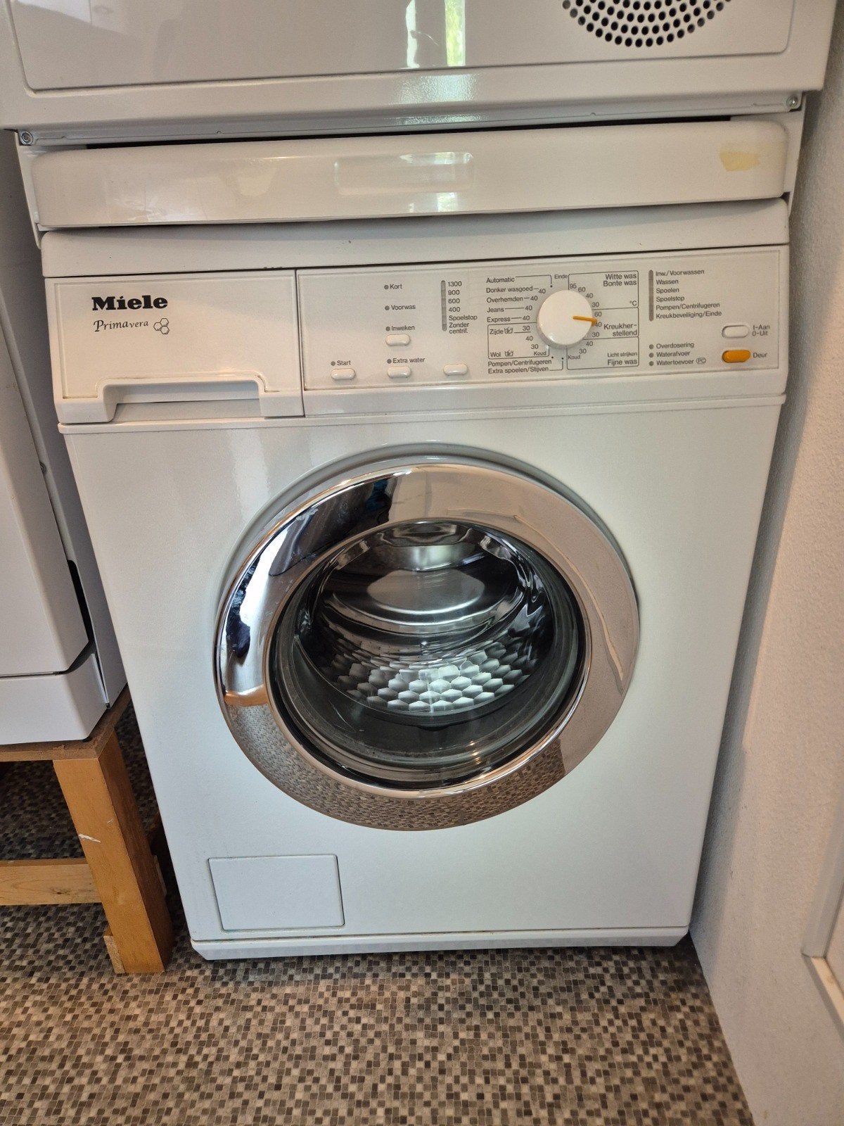 Miele Primavera Wasmachine - Voorlader, Witgoed en Apparatuur, Ophalen, 1200 tot 1600 toeren, Gebruikt, Kort programma