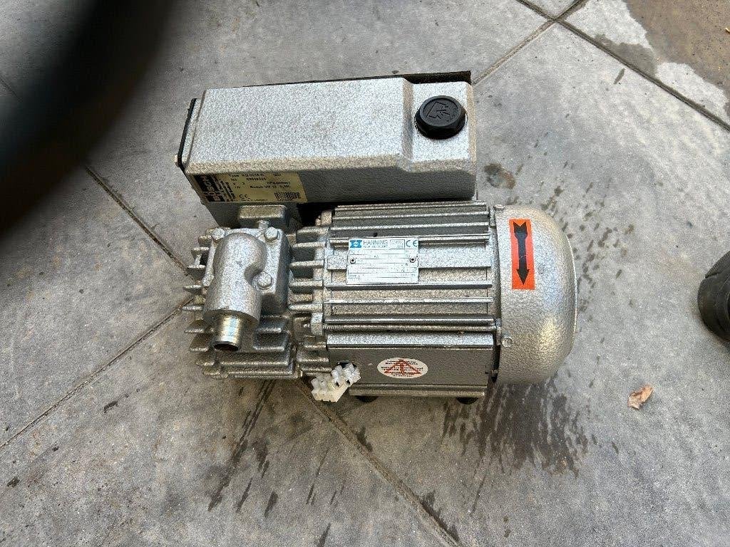Busch KB 0016 D Vacuümpomp – Werkend, Ophalen of Verzenden, Gebruikt, Elektromotor