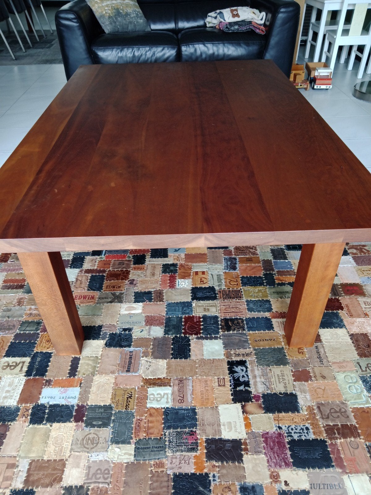 stevige salontafel van kersenhout, Huis en Inrichting, Ophalen, Gebruikt, 100 tot 150 cm, 50 tot 100 cm