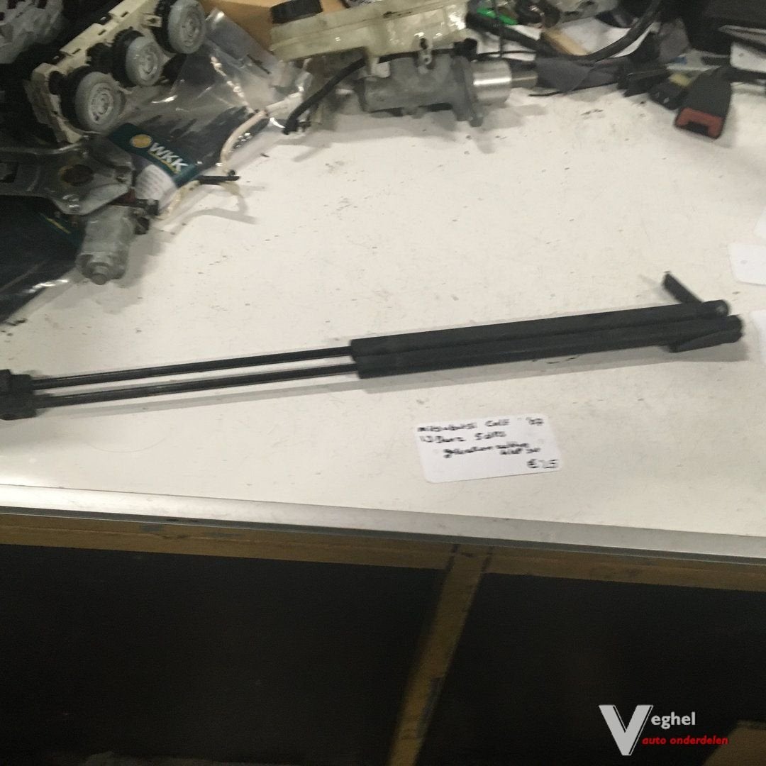 Mitsubishi Colt 1.3 benzine 2007 5 drs Gasveren set achterkl, Gebruikt, -, -, Ophalen of Verzenden