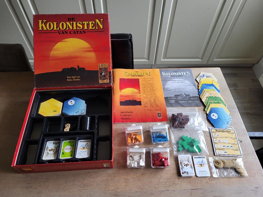 Kolonisten van Catan basis HOUT met uitbreiding 5/6 spelers!, Vijf spelers of meer, Ophalen of Verzenden, Zo goed als nieuw