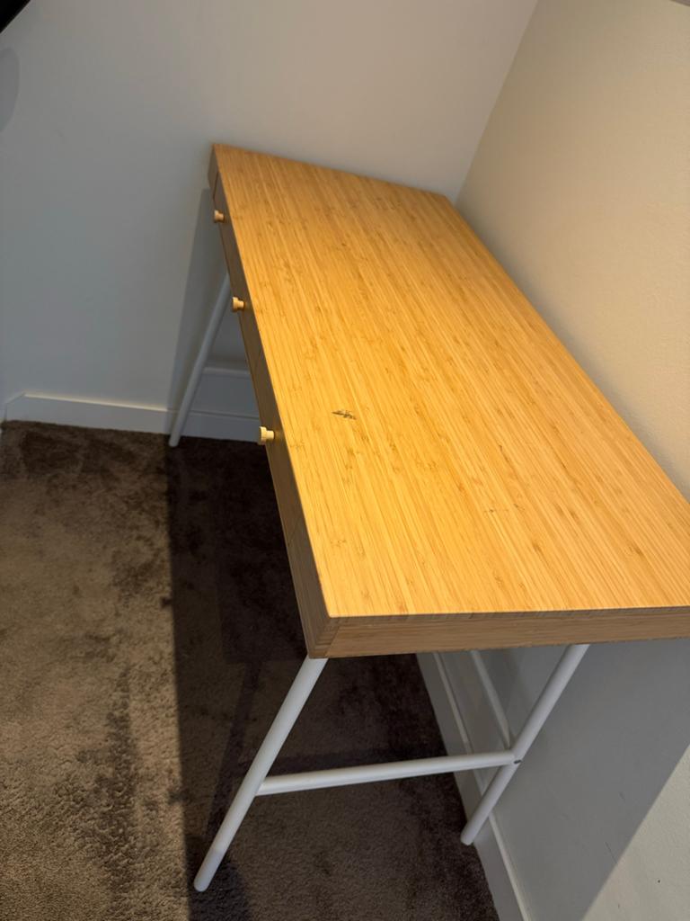 Stijlvol bamboe bureau met lades 102x50cm, Huis en Inrichting, Bureaus, Ophalen, Zo goed als nieuw, Overige merken, Computerbureau