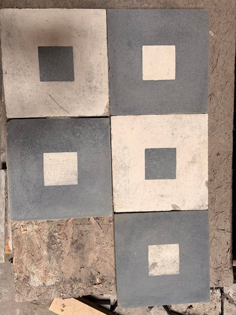 Antieke cementtegels 24,5x24,5 cm - zwart en crème, Ophalen of Verzenden
