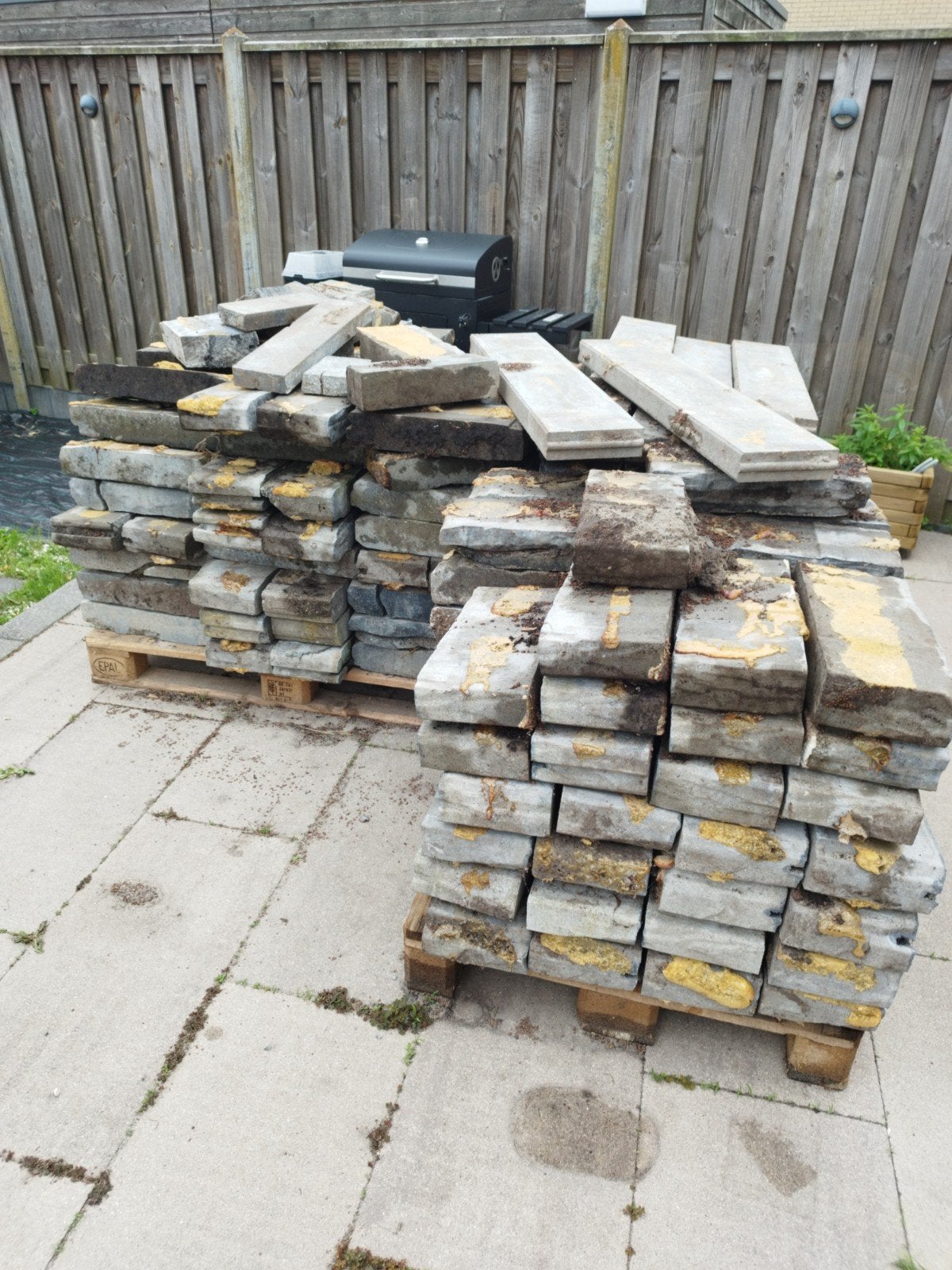 Sierbestrating en tegels gratis af te halen, Tuin en Terras, Tegels en Klinkers, Ophalen, Gebruikt, 10 m² of meer, Beton