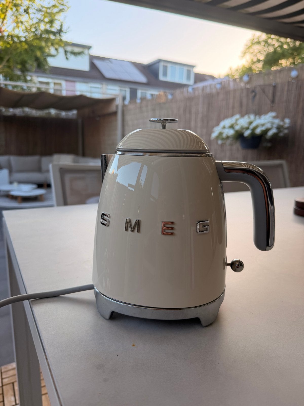 Smeg Waterkoker - Zo goed als nieuw, 1 tot 2 liter, Ophalen, Zo goed als nieuw, Draadloos