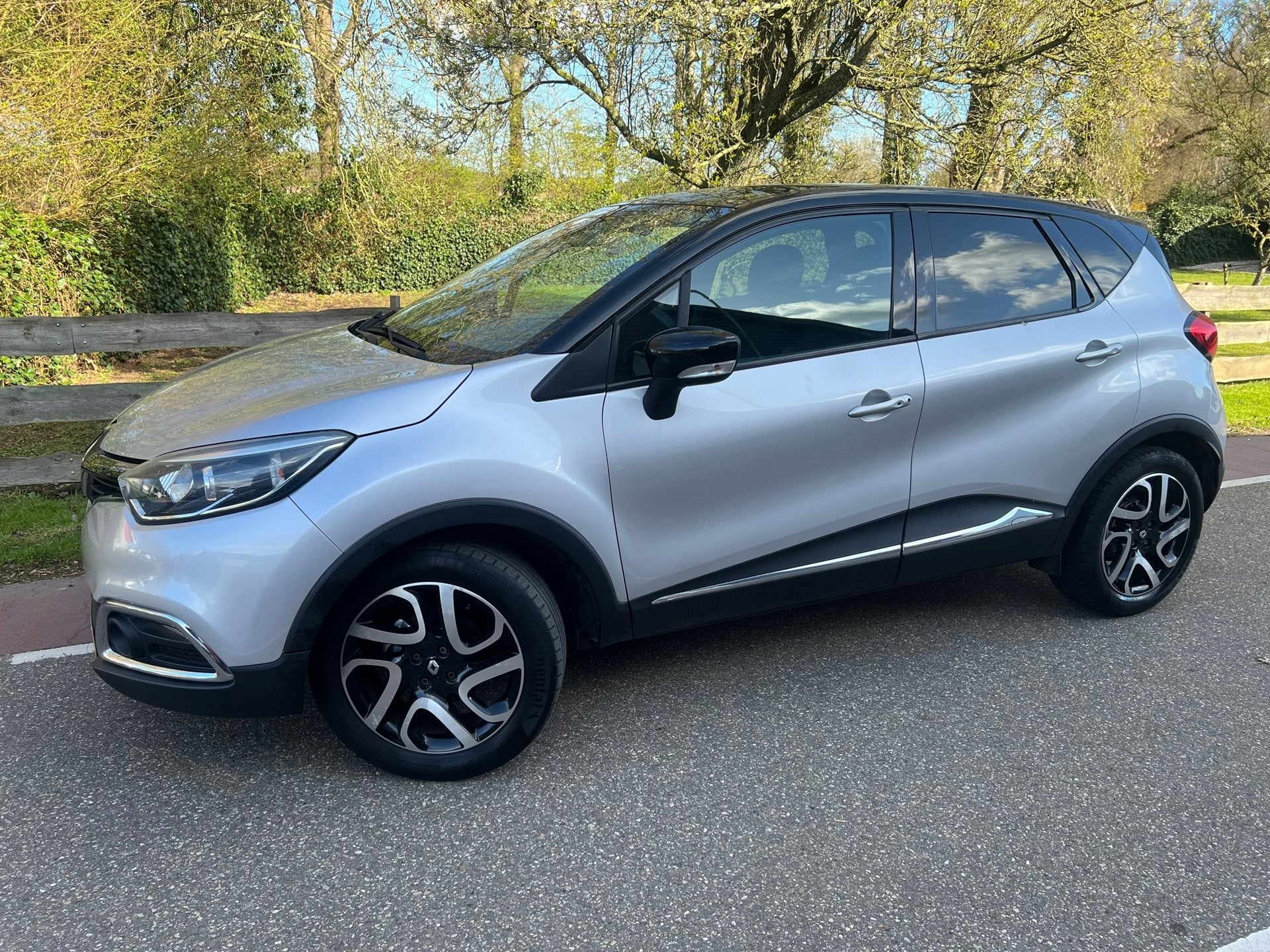 Renault Captur 0.9 TCe Dynamique Clima, Camera Trekhaak, Auto's, Voorwielaandrijving, Stof, Gebruikt, Zwart