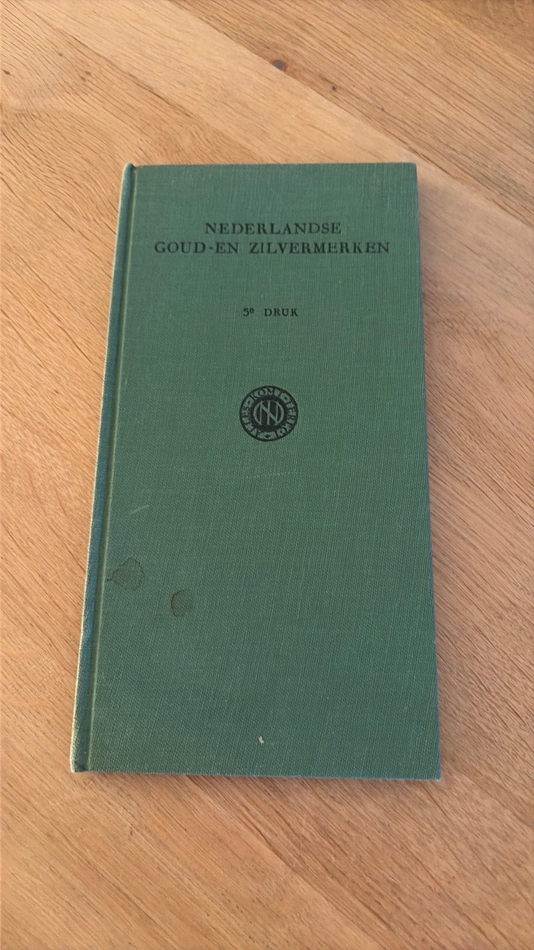 Nederlandse Goud- en Zilvermerken - Elias Voet Jr., Ophalen of Verzenden, Gelezen