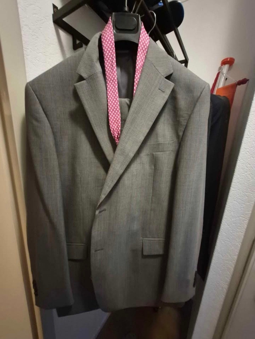Tailor & Son maatpak - Grijs met subtiele streep - Maat 58, Kleding | Heren, Kostuums en Colberts, Ophalen, Tailor & Son, Maat 56/58 (XL)