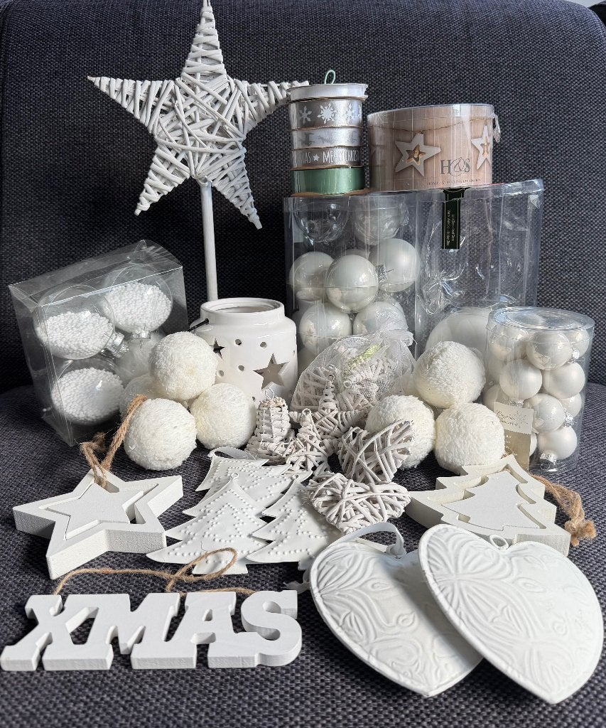 Witte kerstballen, kersthangers / ornamenten, kerstdecoratie, Ophalen, Zo goed als nieuw