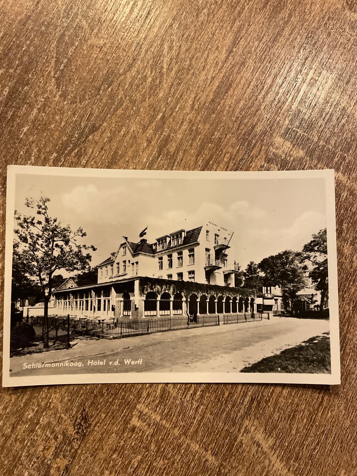 Oude ansichtkaart Hotel v.d. Werff Schiermonnikoog, Ophalen of Verzenden, 1940 tot 1960, Gelopen, Friesland