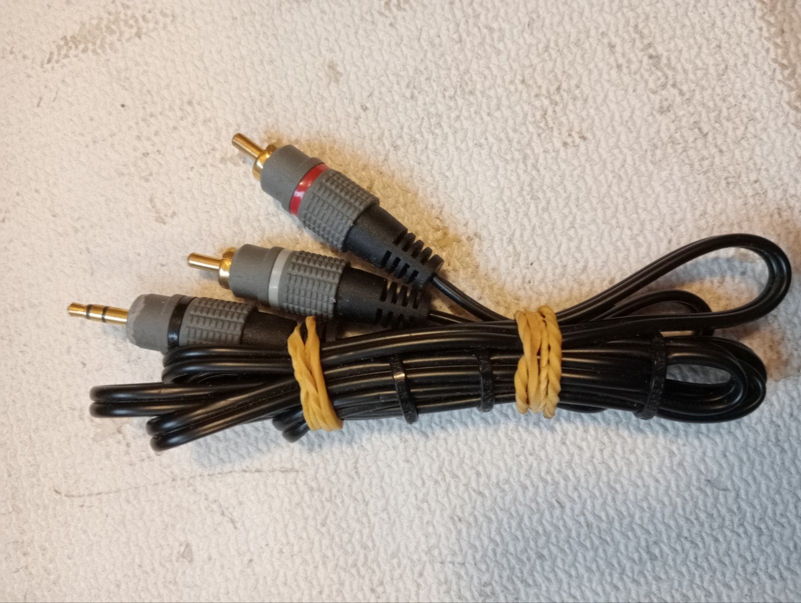 Audio kabel 3.5mm jack naar 2x RCA (tulp), Ophalen, Gebruikt, Minder dan 2 meter, Interlink-kabel