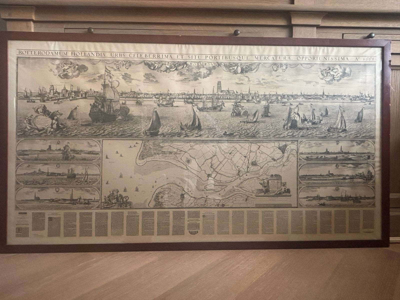 Antieke kaart Rotterdam Hollandia Urbs Celeberrima, Antiek en Kunst, Ophalen, Kaart, Prent, Ingelijst