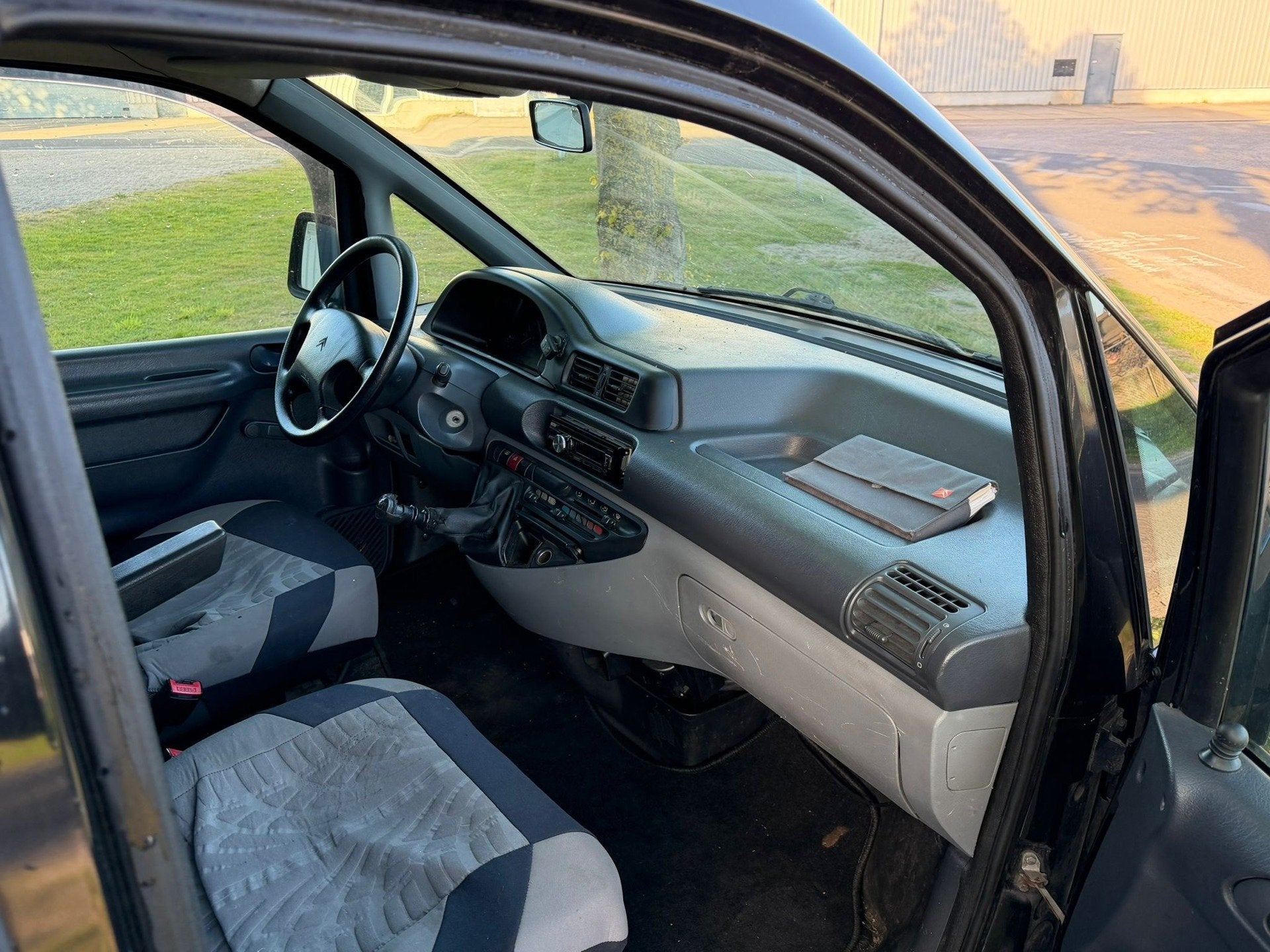 Citroen Jumpy 2.0 HDi Comfort lang 2003 Grijs Kenteken Campe, Auto's, Voorwielaandrijving, 94 pk, Gebruikt, Citroën