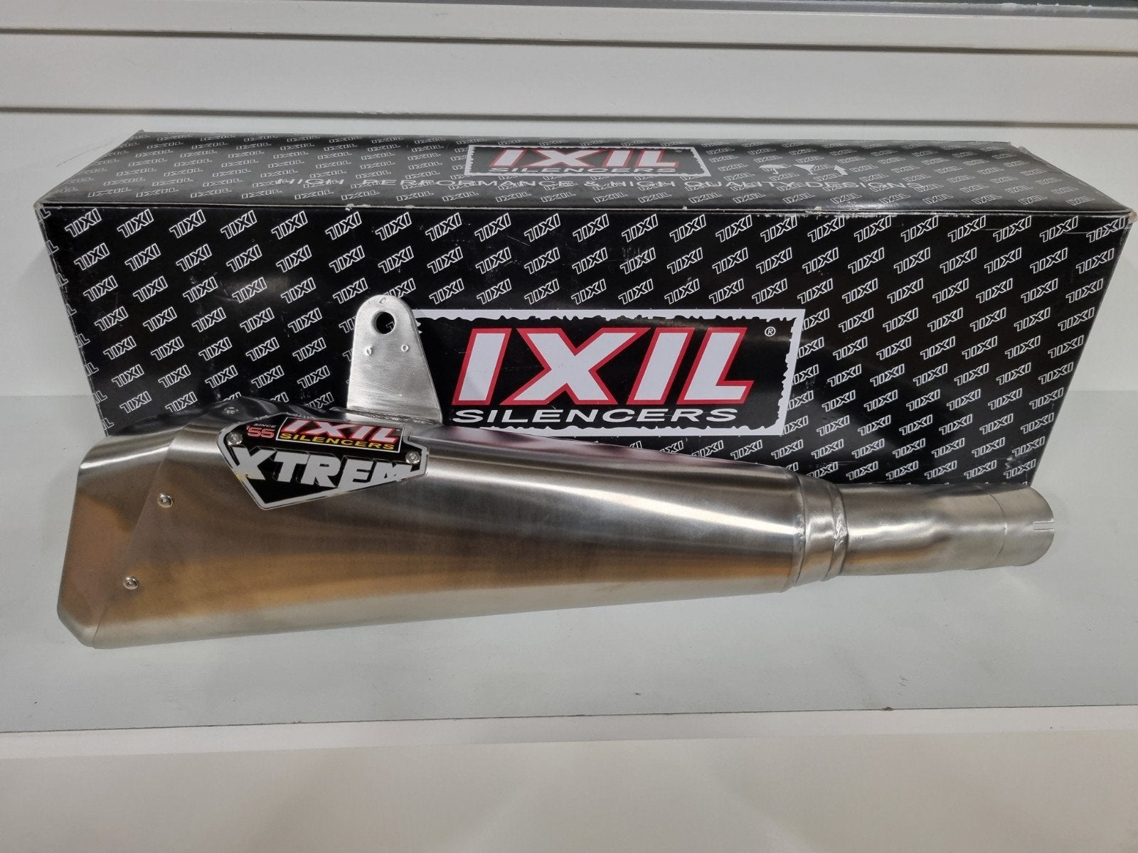 Nieuwe Ixil sportdemper voor Suzuki GSR 750 / GSX 750, Ophalen of Verzenden, Nieuw