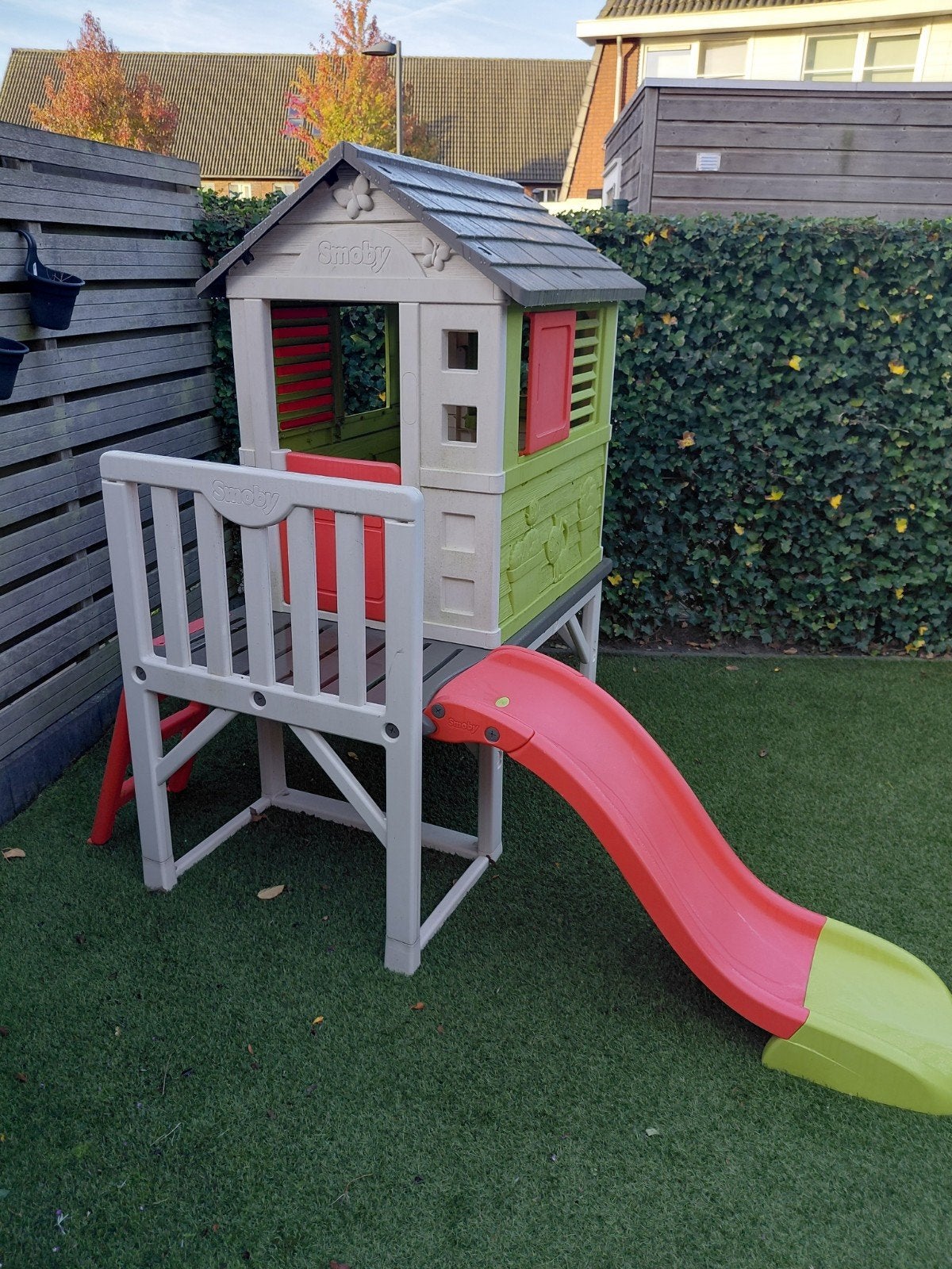 Smoby Speelhuisje met Glijbaan en Wateraansluiting, Kinderen en Baby's, Ophalen, Gebruikt, Glijbaan