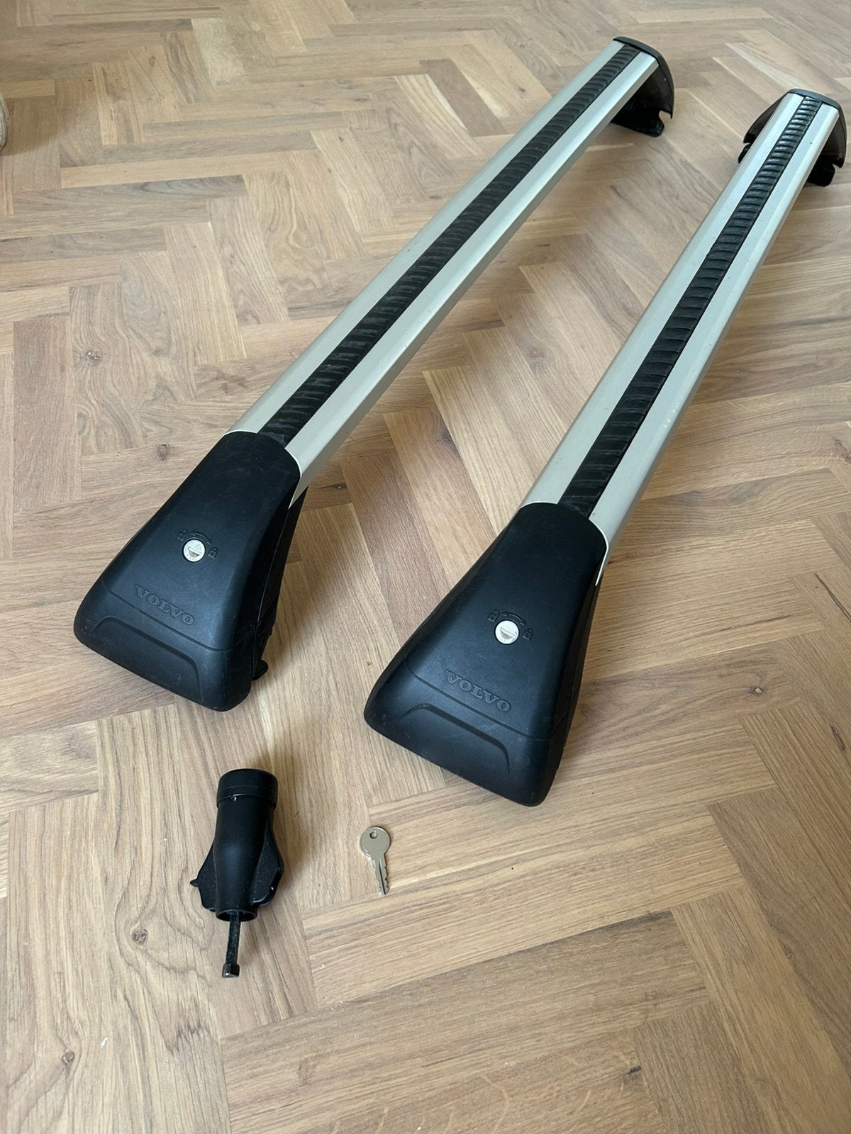 Dakdragers Volvo V40, met sleutels, Ophalen, Gebruikt