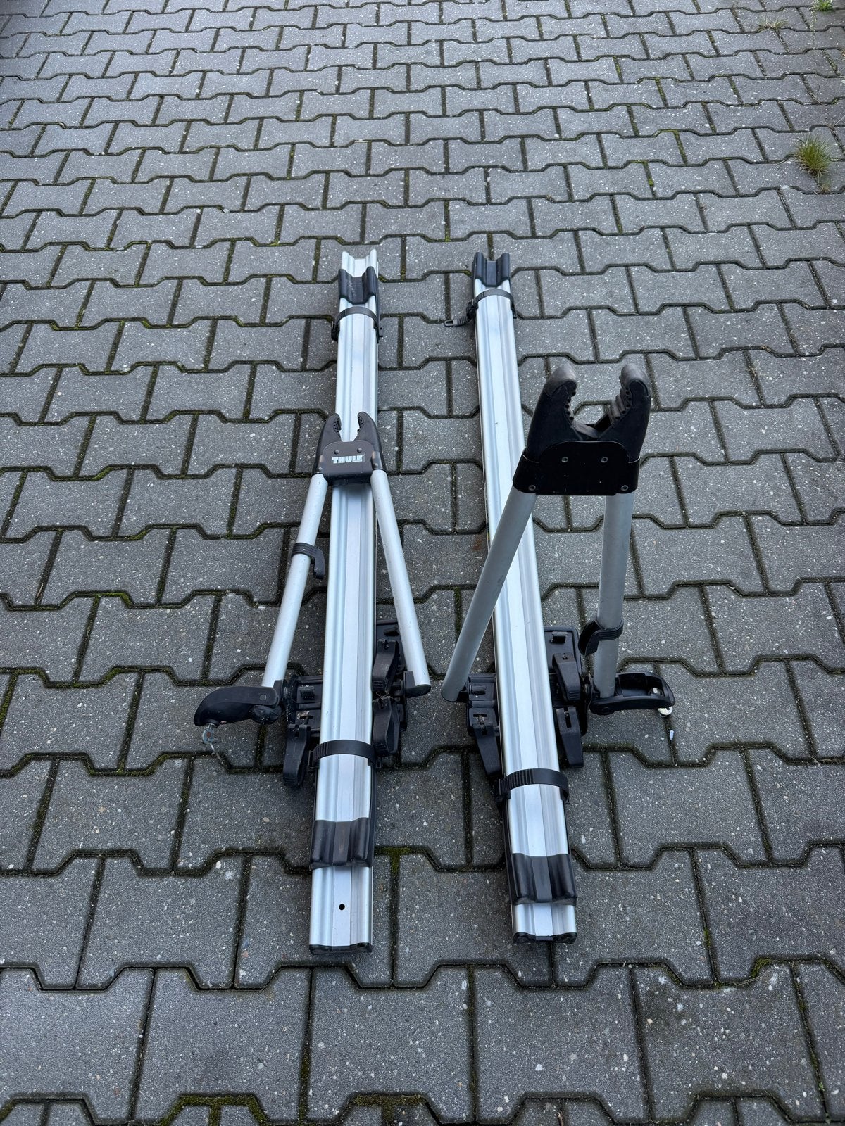 Thule Tour fietsendragers (set van 2), Ophalen, Gebruikt