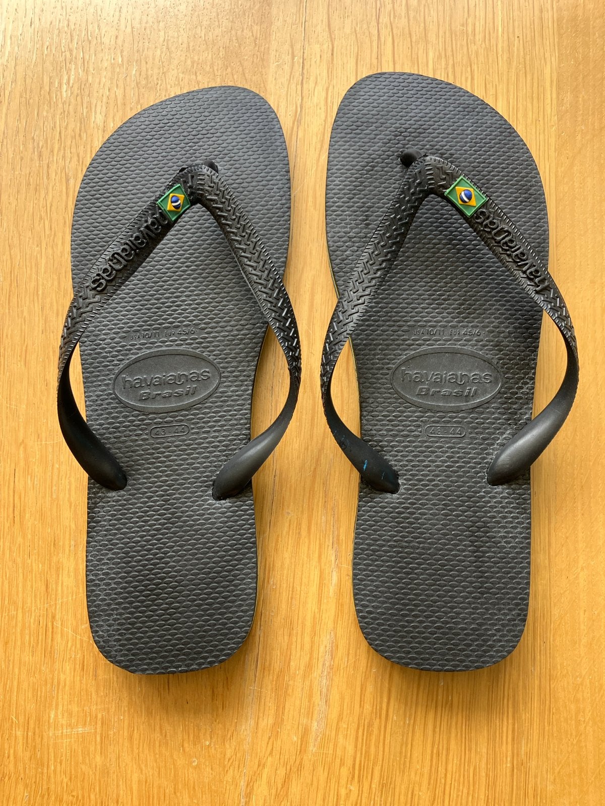 Havaianas Brasil Slippers Zwart - Maat 43/44, Ophalen, Zo goed als nieuw, Zwart, Slippers