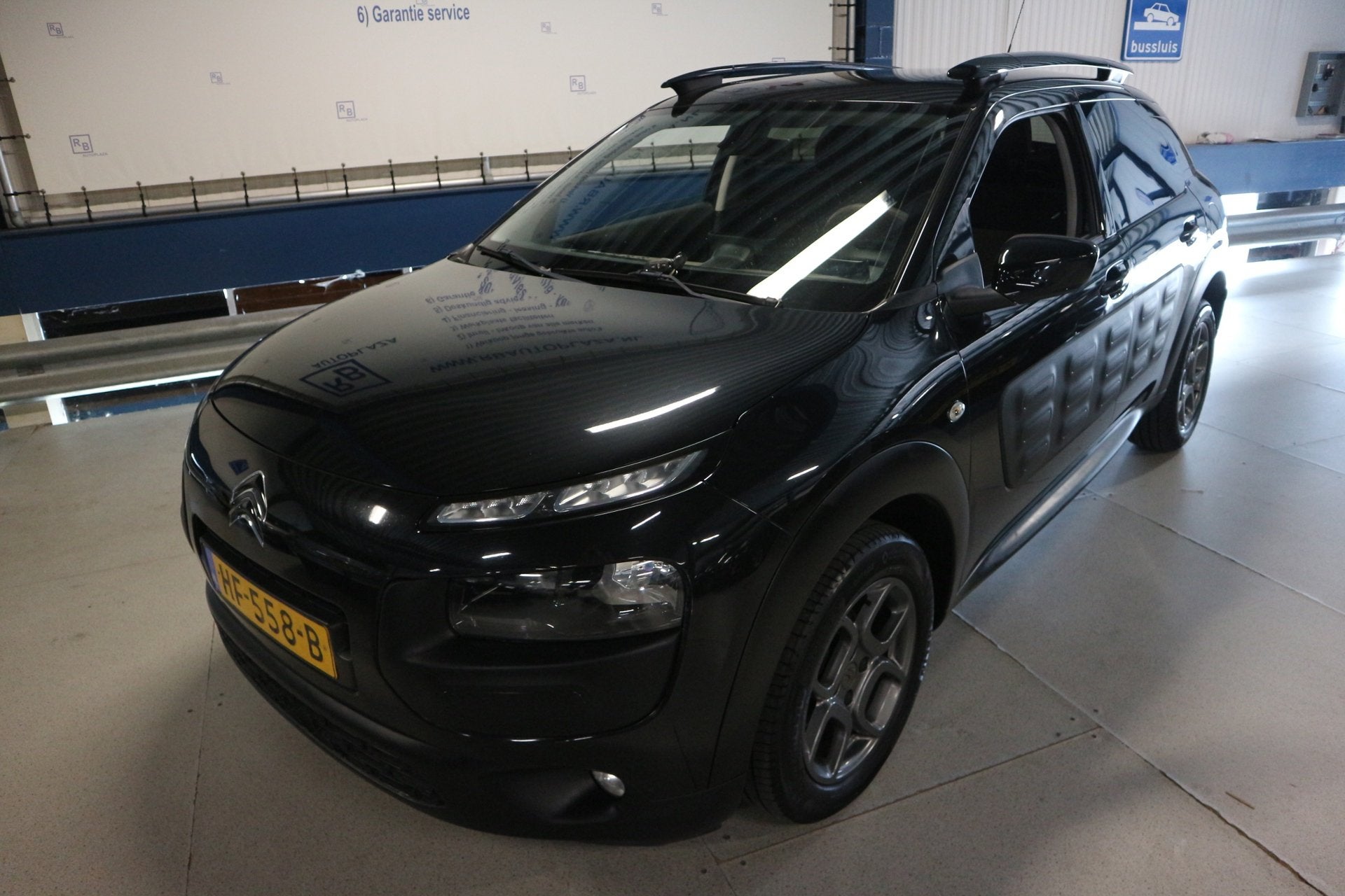 Citroen C4 Cactus 1.2 PureTech Shine / AUTOMAAT / BLACK PACK, Auto's, Citroën, Origineel Nederlands, Bedrijf, 3 cilinders, C4 Cactus
