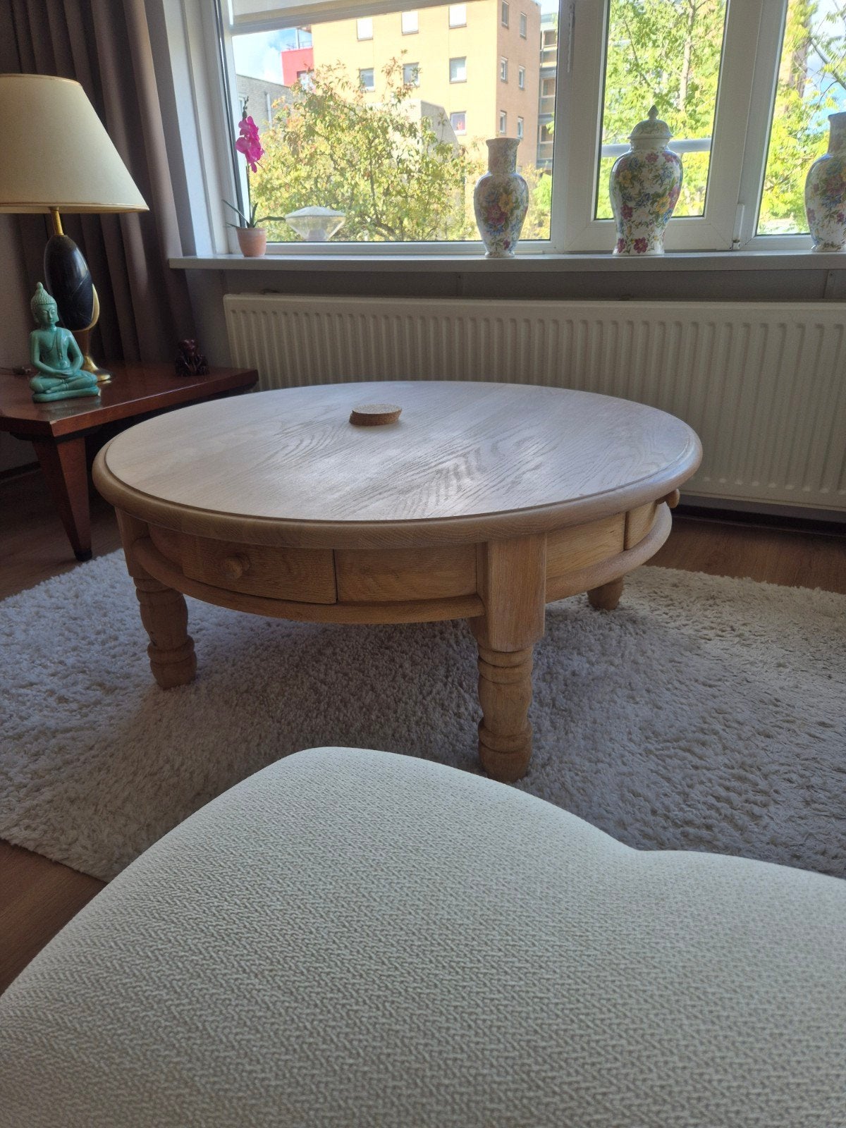 Ronde licht grenen houten salontafel met 4 lades, Ophalen, Gebruikt, 50 tot 100 cm, Klassiek