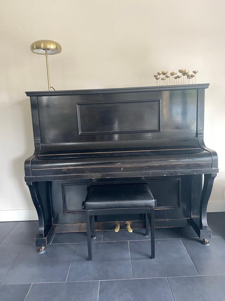 Zwarte piano met krukje, Ophalen, Gebruikt, Zwart, Piano