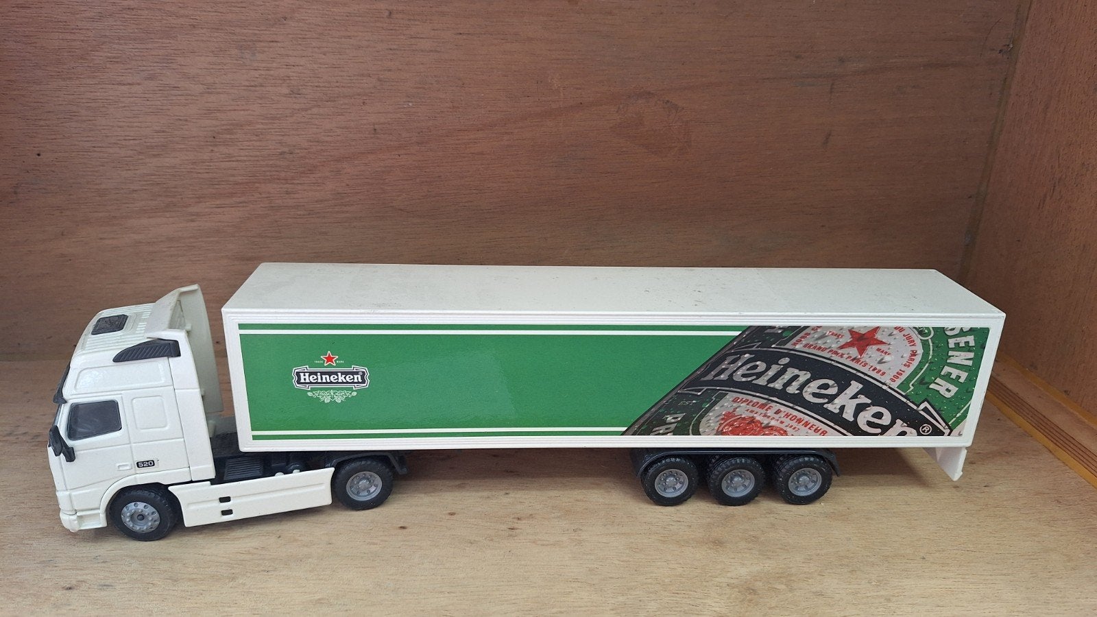 JOAL Volvo FH16 Heineken Vrachtwagen 1:50, Hobby en Vrije tijd, Modelauto's | 1:50, Ophalen of Verzenden, Gebruikt, Bus of Vrachtwagen