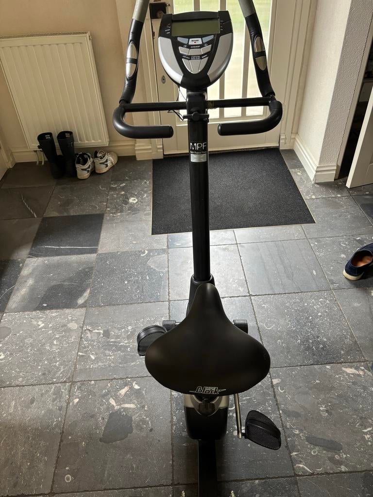 Hometrainer - Black Bike MPF, Sport en Fitness, Fitnessapparatuur, Ophalen of Verzenden, Zo goed als nieuw, Metaal, Benen