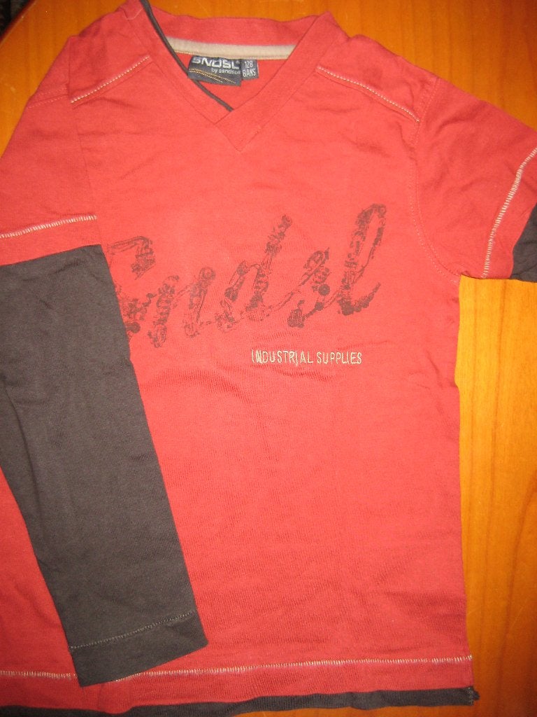 Shrt, zwart/rood, 128, Snosi (289), Ophalen of Verzenden, Zo goed als nieuw, Jongen, Shirt of Longsleeve