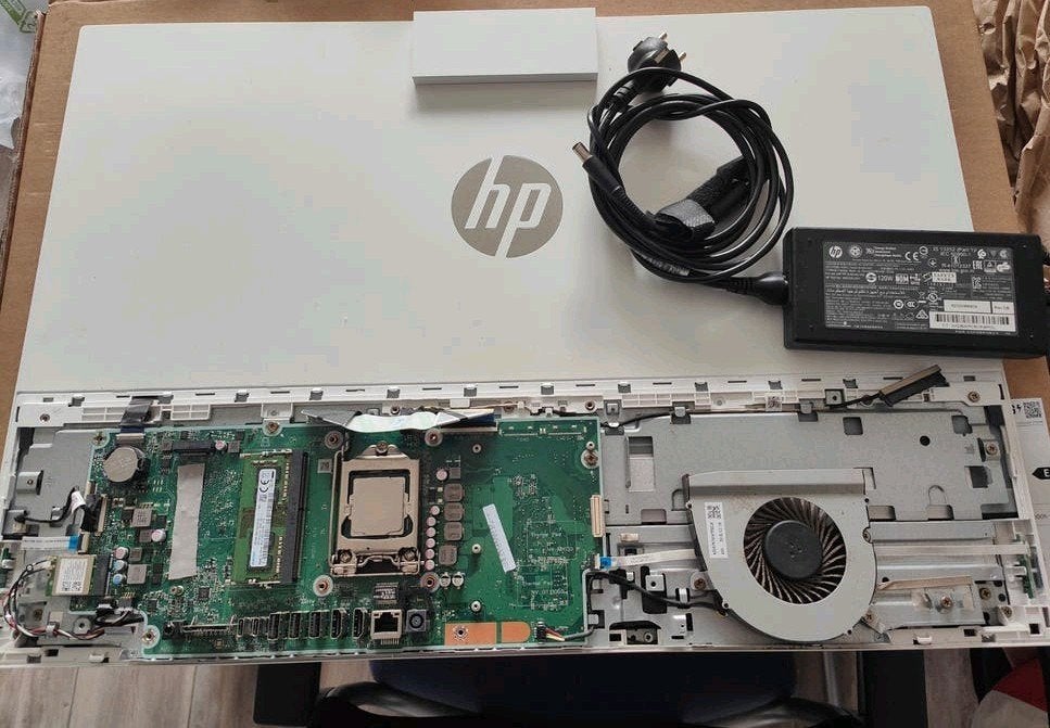 HP defecte AIO computer, Computers en Software, Ophalen of Verzenden, Niet werkend, Intel, DDR4