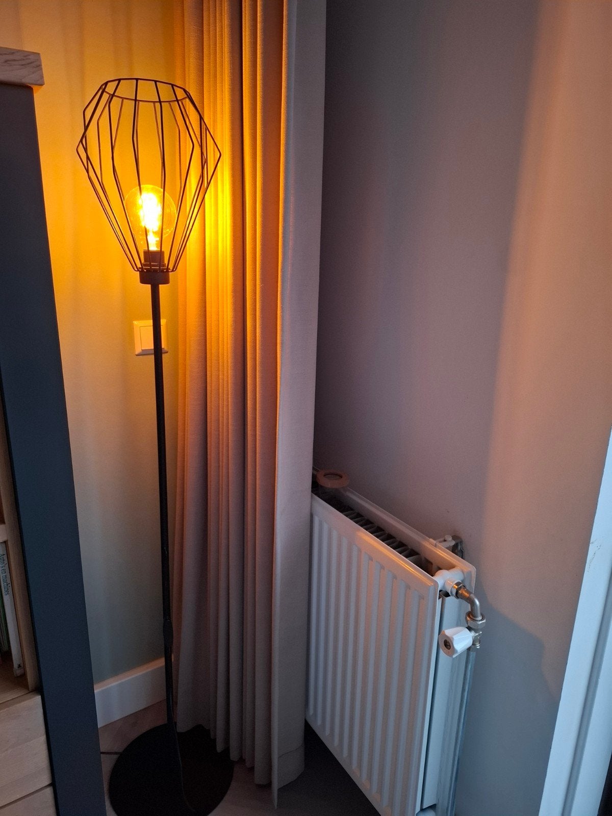 Staande lamp / vloerlamp, Huis en Inrichting, Lampen | Vloerlampen, Ophalen, 150 tot 200 cm