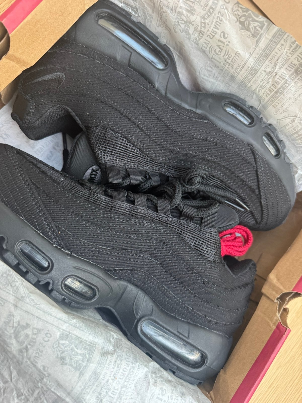 Nike air max 95 levi’s | Levi OG air max zwart, Ophalen of Verzenden, Nieuw, Zwart