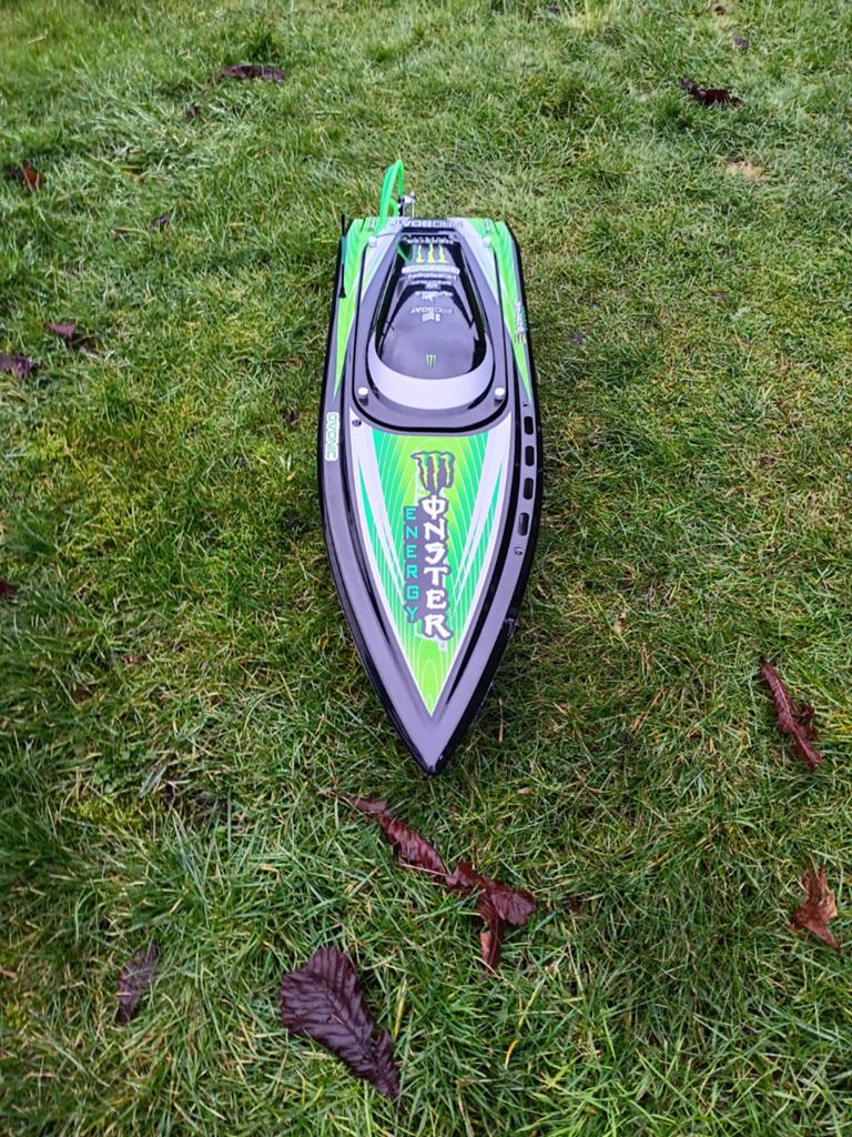 Als nieuw Sonicwake powerboat, Self-Righting, rc varend, Ophalen of Verzenden, Zo goed als nieuw