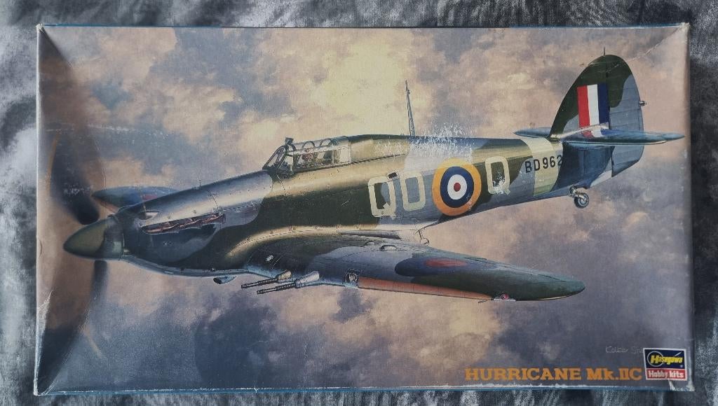 1/48 Hawker Hurricane MkIIC, Ophalen of Verzenden, Groter dan 1:72, Overige merken