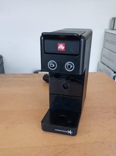 Foto 4 van Illy Iperespresso, Espressomachine