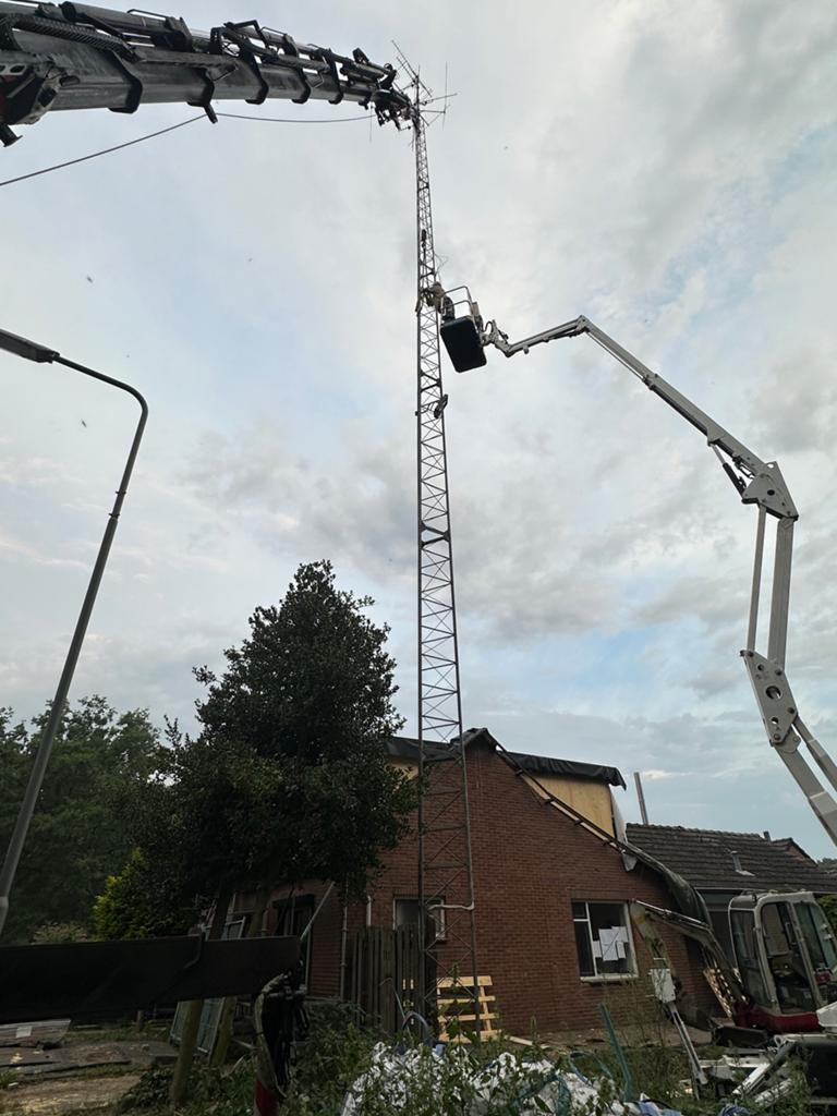 24 meter zendmast antennemast lichtmast radiomast cameramast, Tuin en Terras, Ophalen, Zo goed als nieuw, IJzer